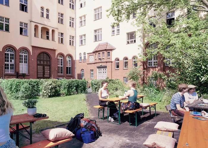 Three Little Pigs - Your CastleHostel Berlin